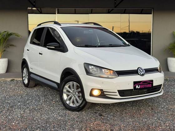 VOLKSWAGEN FOX 1.0 MPI TRACK 12V FLEX 4P MANUAL VOLKSWAGEN FOX 1.0 MPI TRACK 12V FLEX 4P MANUAL
